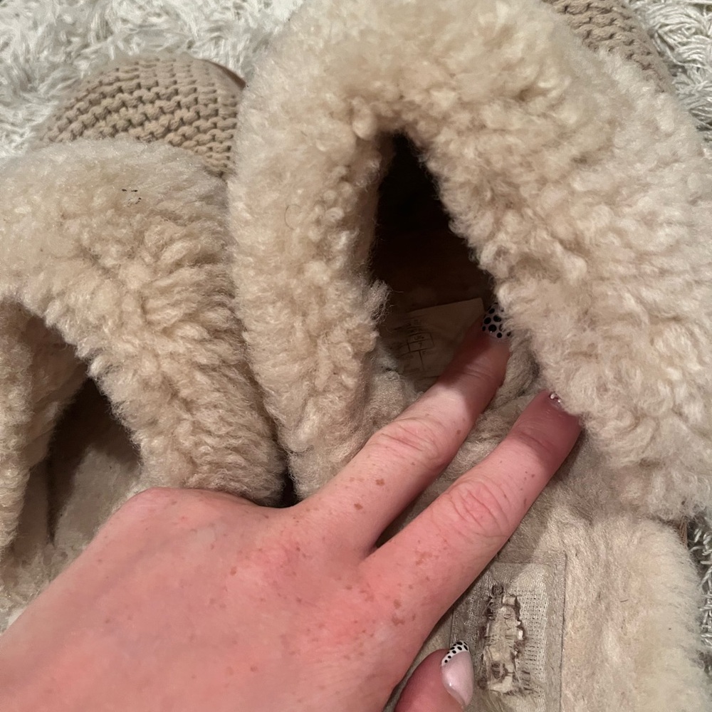 Ugg slippers - Picture 5 of 5